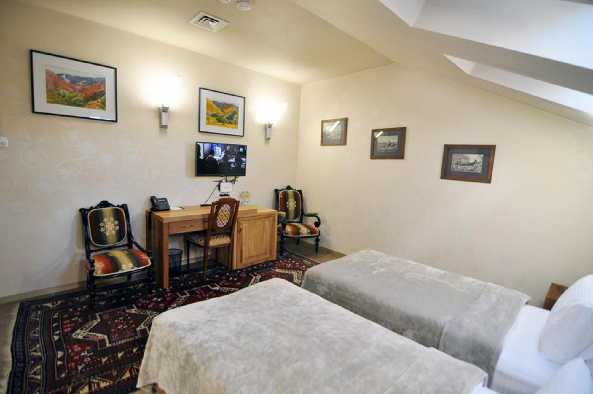 Vinotel Boutique Hotel Tbilisi Phòng bức ảnh